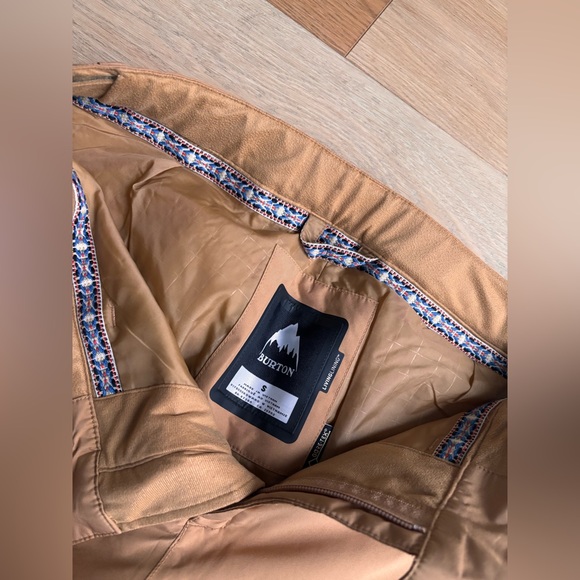 Burton Black and Multicolor Ski Jacket - Picture 9 of 12